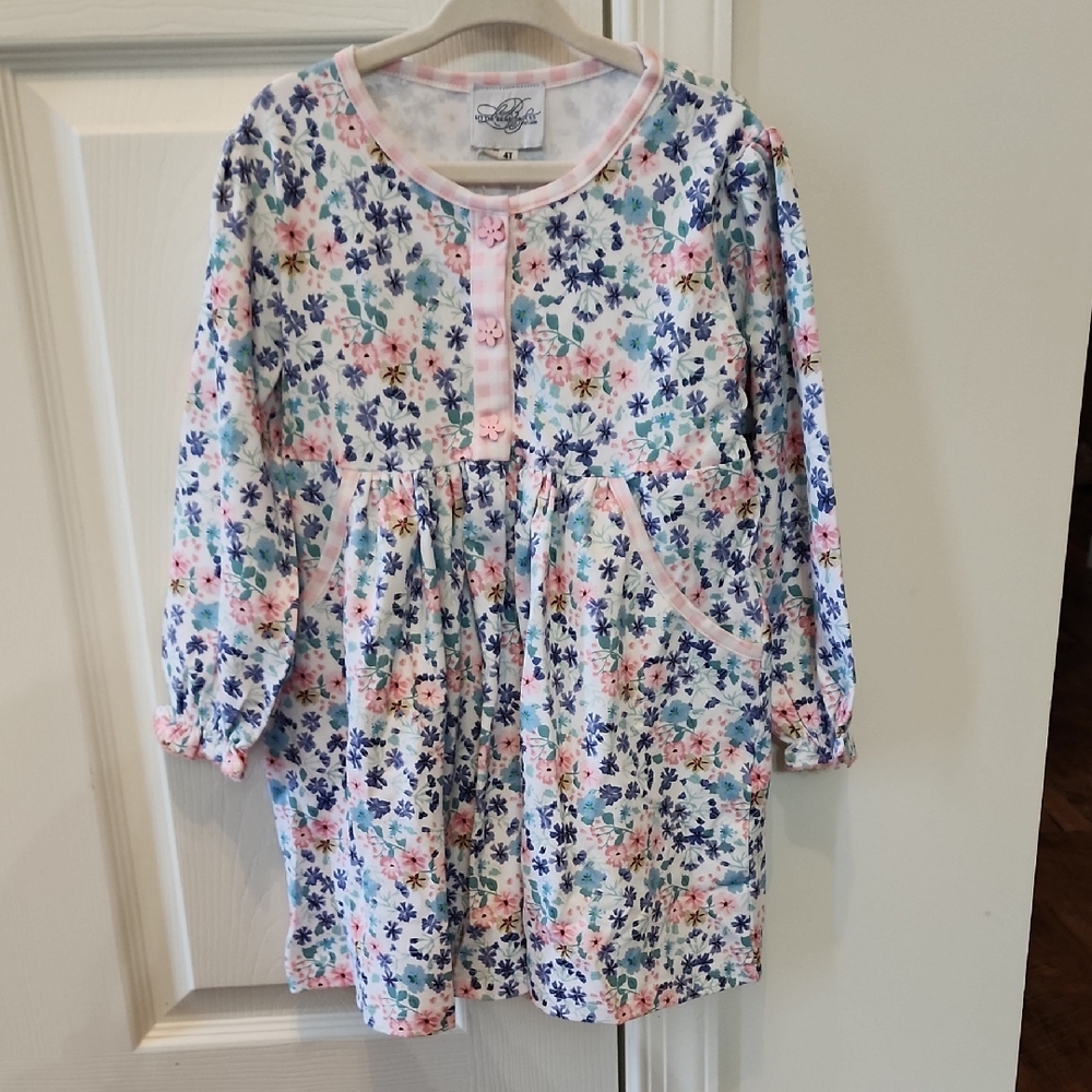 NWT Little Bear Smocks 4T Floral Dress